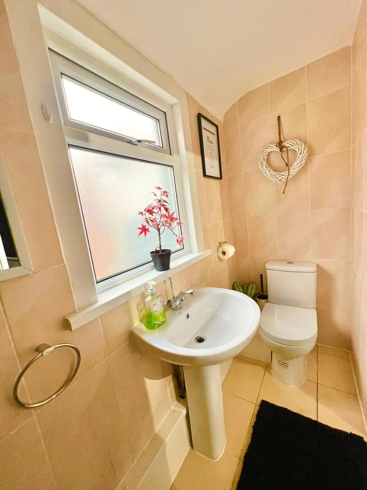 Stratford City - Luxe House With Garden Villa Londra Exterior foto